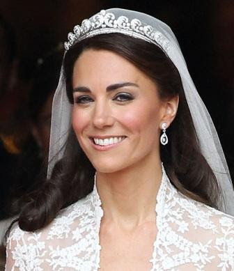 kate middleton nose job. Kate Middleton Wedding Makeup