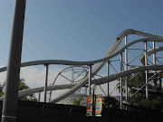 . about 3 Towers and this one had 6 Towers and much better slides. NO WAY? (six flags waters)