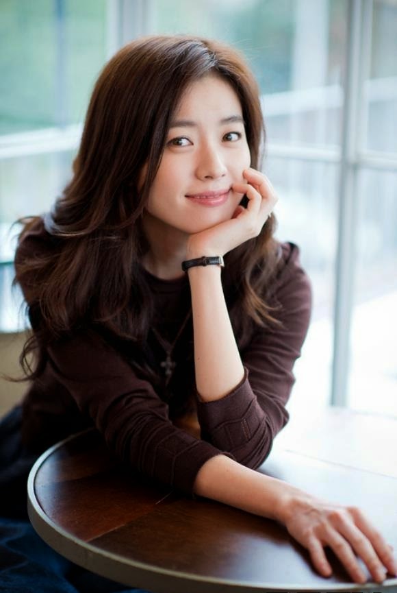 Han Hyo-joo Beautiful HD Wallpaper Free