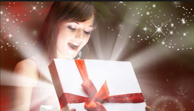 Original Holiday Gifts For Your Woman - girl open present gift