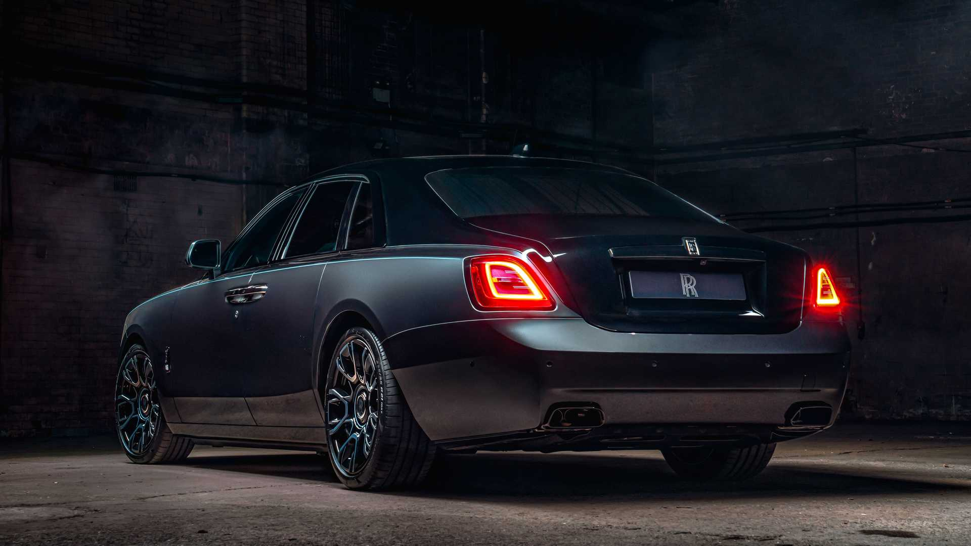 All new Rolls-Royce Ghost Black Badge gets 592 HP