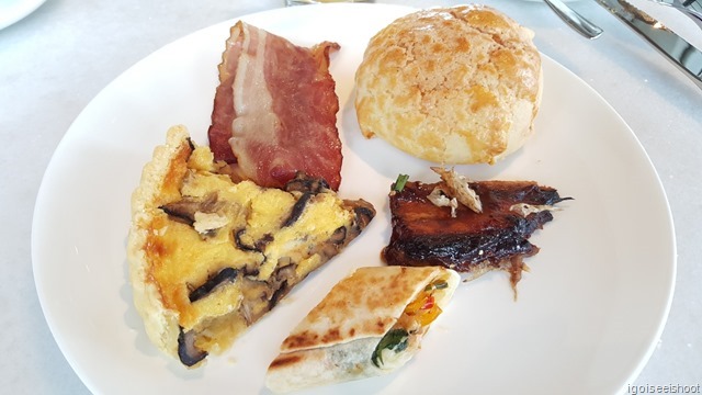 International Buffet Breakfast at the Market Place. Angsana Zhuhai Phoenix Bay