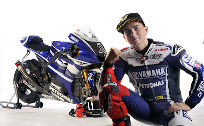 2011 Yamaha YZR-M1 MotoGP Jorge Lorenzo Pictures