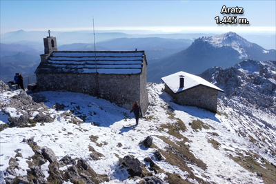 Aratz visto desde la cima de Aizkorri