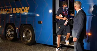 Barcelona travelled fans was heard shouting 'scoundrels!' as players arrive at their hotel