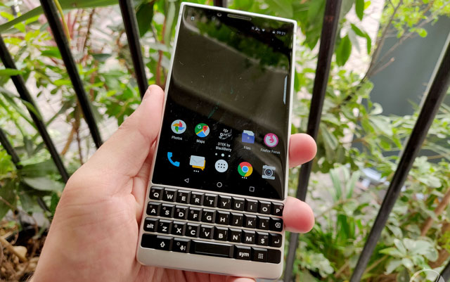 سعر و مواصفات هاتف BlackBerry Key2