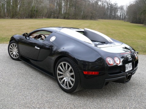 Bugatti on Bugatti Veyron   Racing Cars   Street Racing Cars