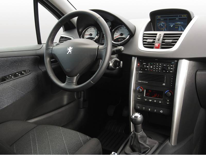 Driving Interior Peugeot 207