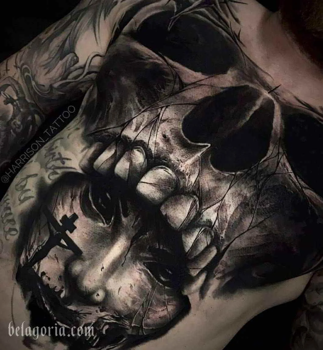 Tatuaje espectacular en estilo realista