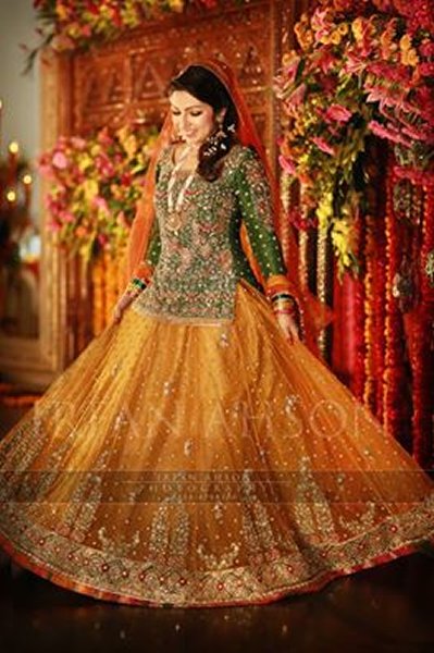 Bridal mehndi dresses new design 2016 in Pakistan
