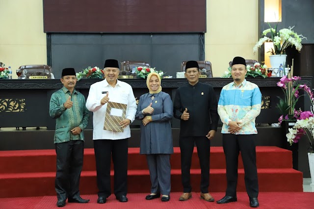 Rapat Paripurna DPRD Kota Solok.Ini Laporan Pertanggung Jawaban Wako Solok Tahun 2022.