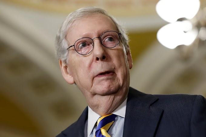 🔥 "McConnell's Breathtaking Moment: Watch Him Freeze Mid-Speech! 😲❄️"