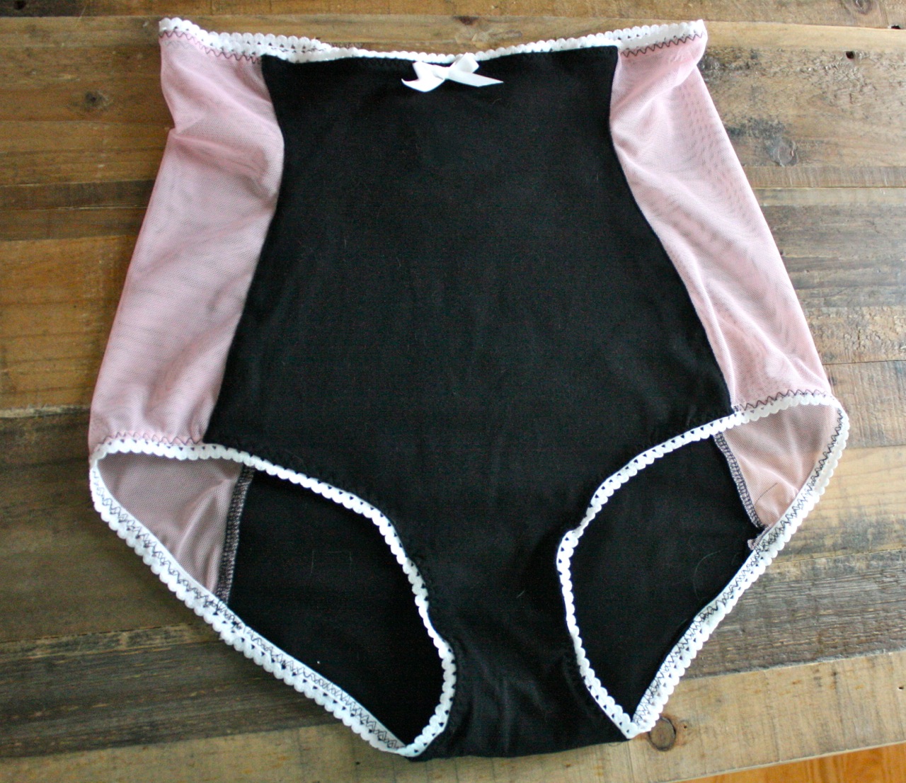 The Betty Panty Vintage Style Nylon Tricot High Waisted Hi-cut Leg Granny  Sissy Lolita Panties Made to Order -  Denmark