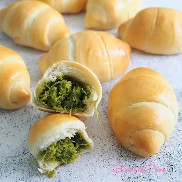 Pandan Coconut Buns