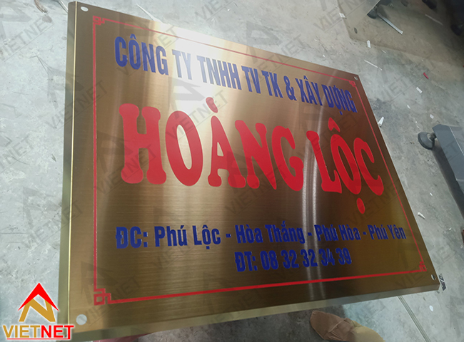 Chữ inox ăn mòn bảng hiệu Công ty Hoàng Lộc