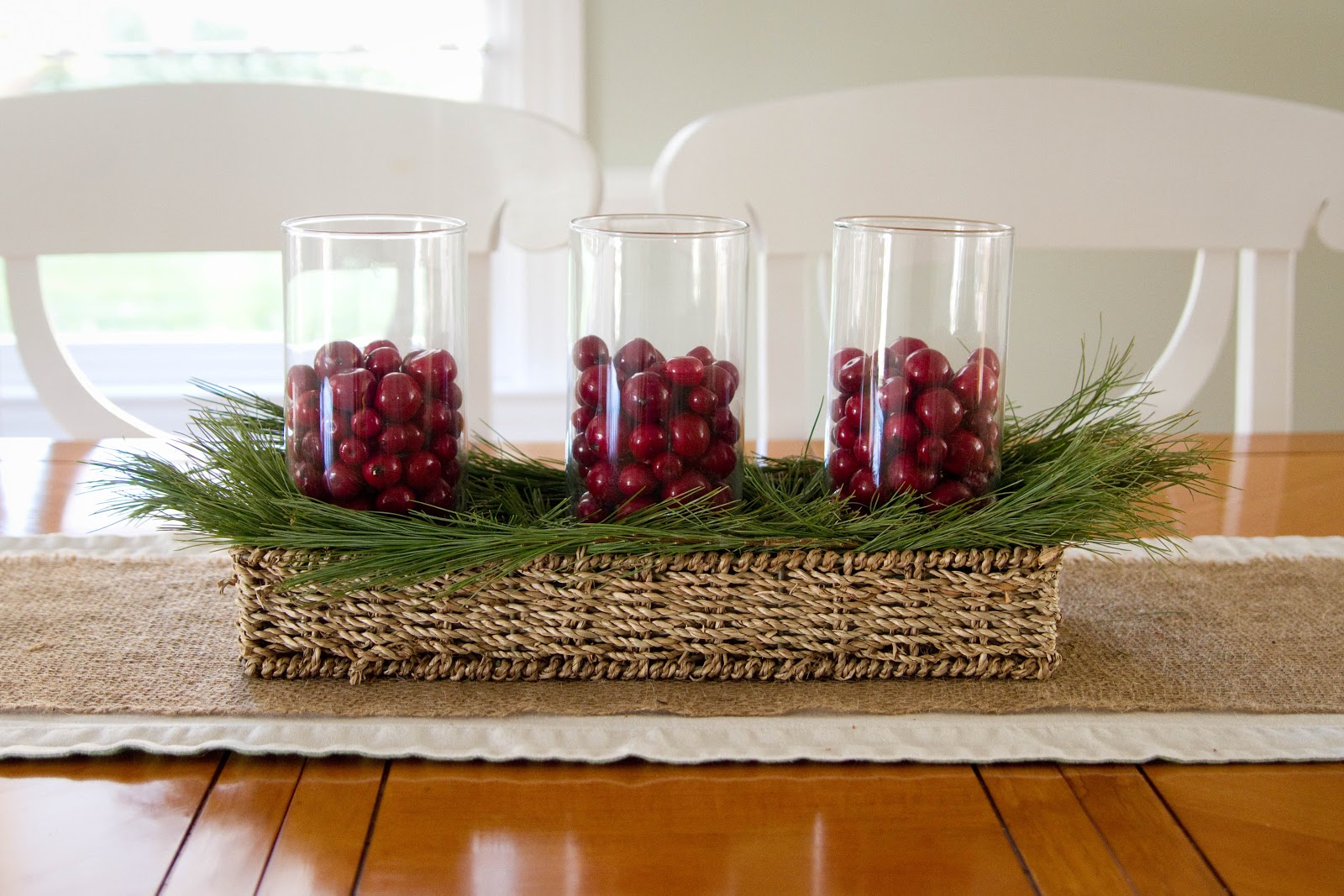 Little Bits of Home: Sweet and Simple Christmas Centerpiece