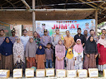 Kapolres Pidie Serahkan Sembako untuk Anak Yatim dan Warga Kurang Mampu di Kecamatan Simpang Tiga