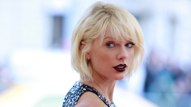 Taylor Swift covers student's $30,000 tuition fees  