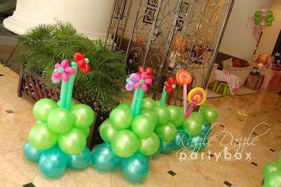 Birthday Party Ideas on Razzle Dazzle Party Box  Theme Birthday Party  Strawberry Shortcake