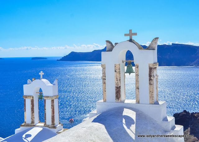 famous church in Oia