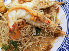 Da Shi Jia Big Big Big Prawn Noodle at Killiney Road Singapore 大食家大大大虾面 