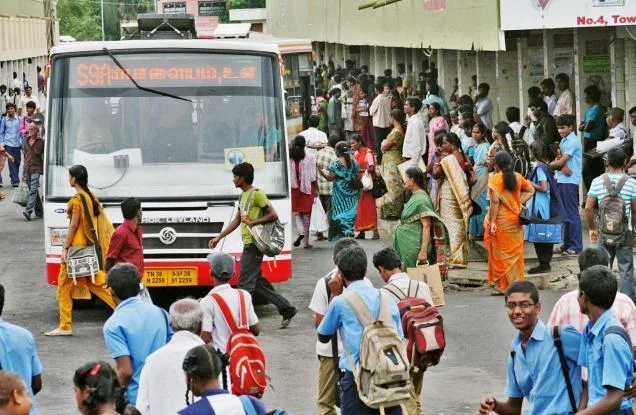 எச்சரிக்கை... பேரூந்தில் பயணம் செய்யும் போது !