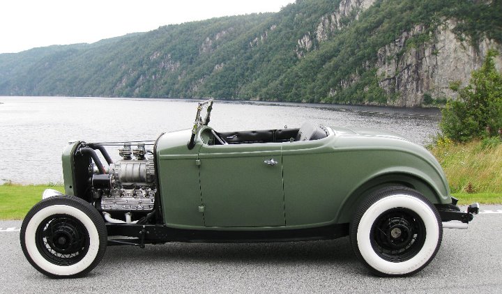 This is a'32 Ford Roadster in Norway with a bitchin' French flathead V8