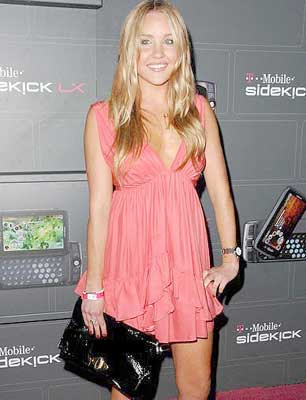 Amanda Bynes T-mobile Sidekick LX Launch Pictures