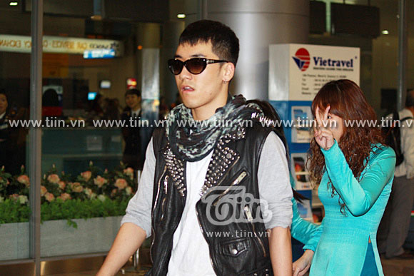 Big Bang's Arrival in Vietnam