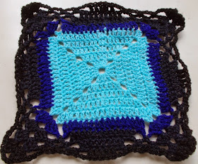 Sweet Nothings Crochet free crochet pattern blog, photo of neat geometric square granny square pattern
