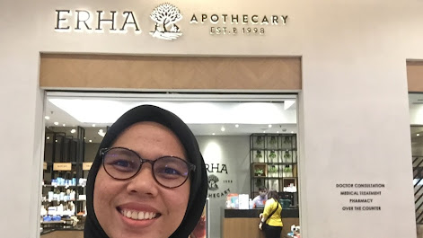 Treatment CRT Kedua di ERHA Apothecary Gandaria City