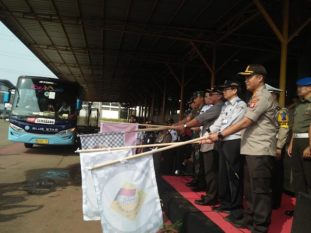 Walikota Lepas Ribuan Peserta Mudik Gratis di Terminal Jatijajar