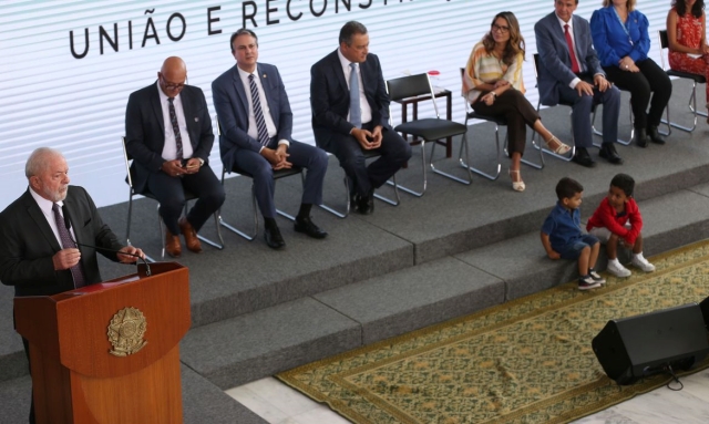 Lula cobra fiscalização rigorosa do novo Bolsa Família