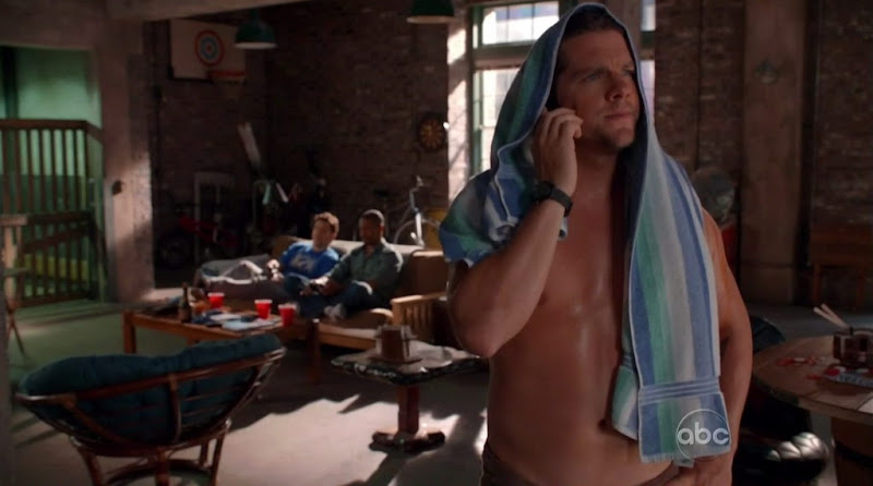 Zachary Knighton Shirtless on Happy Endings s1e06