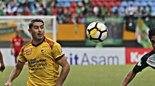 Pelatih Mario Gomez Keceplosan Ungkap Kabar Merapatnya Esteban Vizcarra ke Persib Bandung