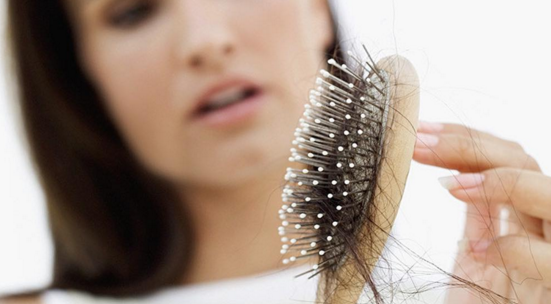 15 Petua Kurangkan Rambut Gugur Dengan Rawatan Cara Alami 