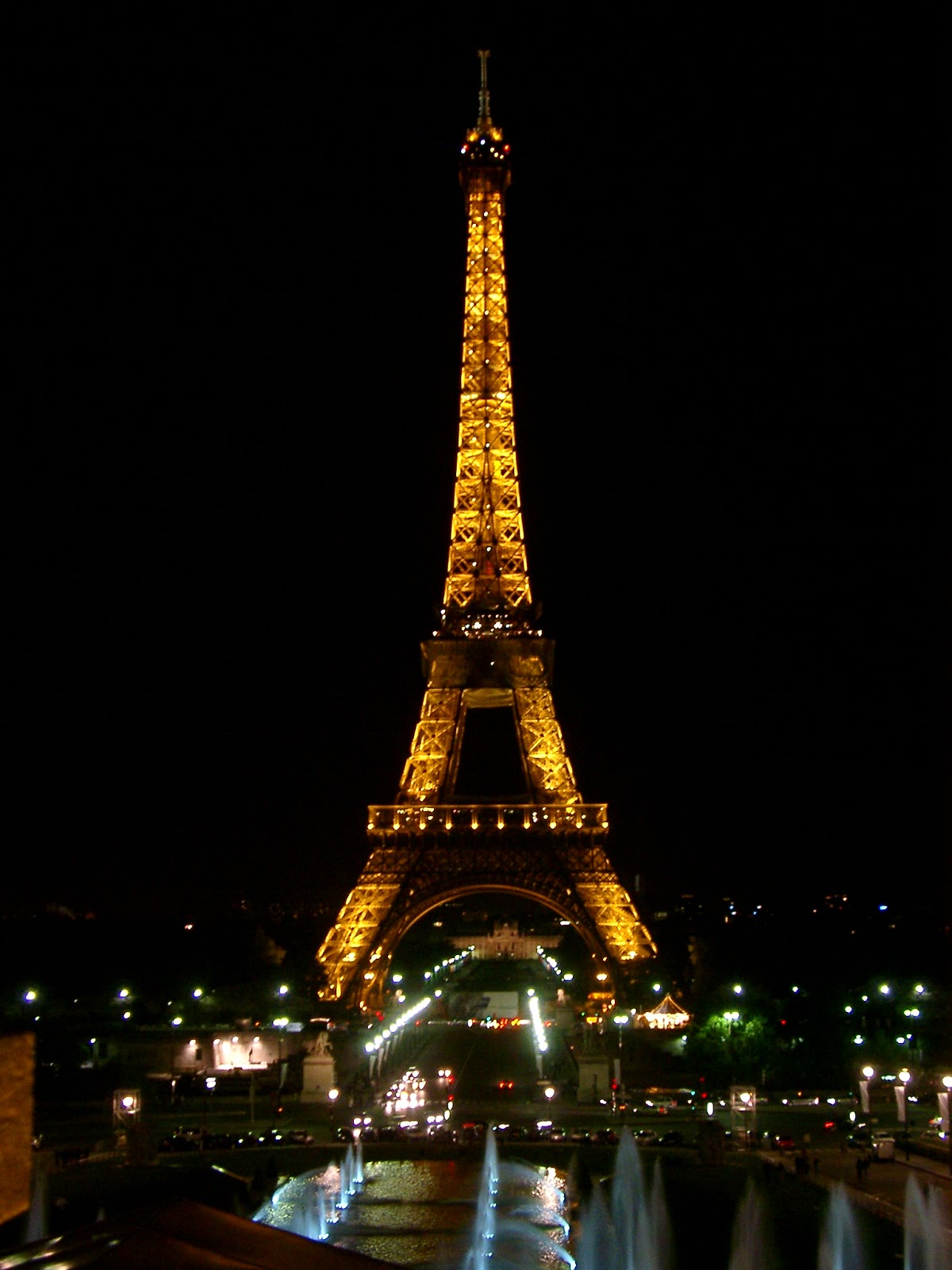 Paris: Paris Eiffel Tower at Night