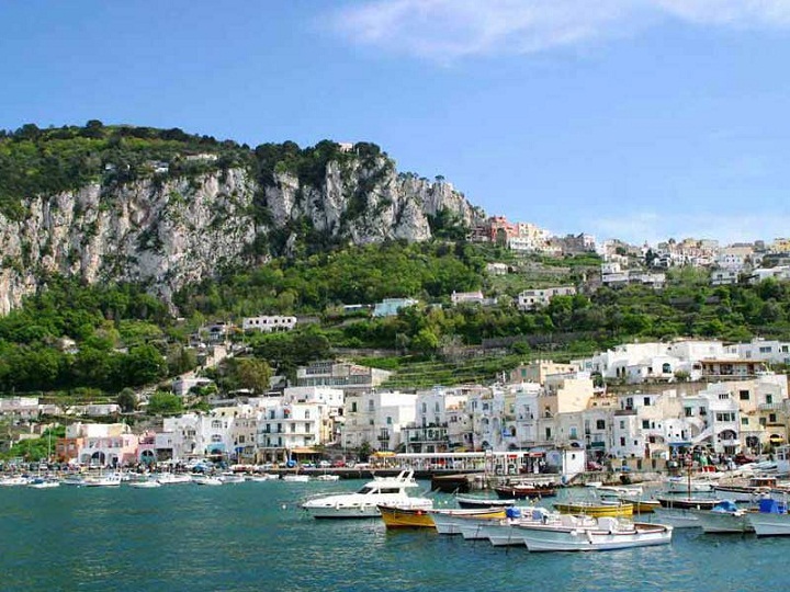 Menatap Sunset dan Sunrise di Capri, Italia