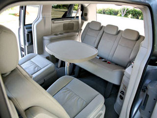 2008 Chrysler Town and Country-3
