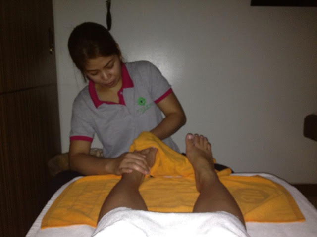 A Relaxing Foot Massage: Footzone Day Spa