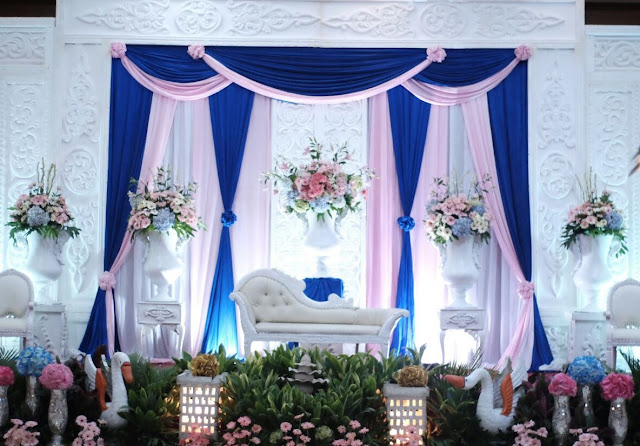 dekorasi pernikahan sederhana dengan kain