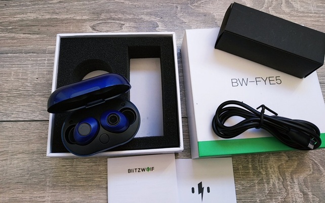 BlitzWolf BW-FYE5: accesorios incluidos en la caja