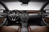 Mercedes-Benz GLA Edition 1 (2014) Dashboard