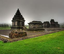 LONTAR: PERADABAN JAWA KUNO DI MUSEUM KAILASA