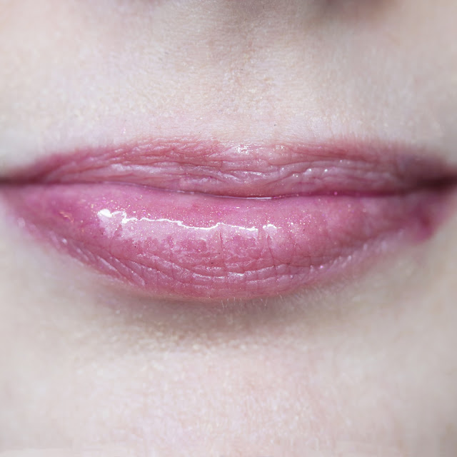 Zoya Hot Lips Glossy Lip Balm ZLHL56 Starlet