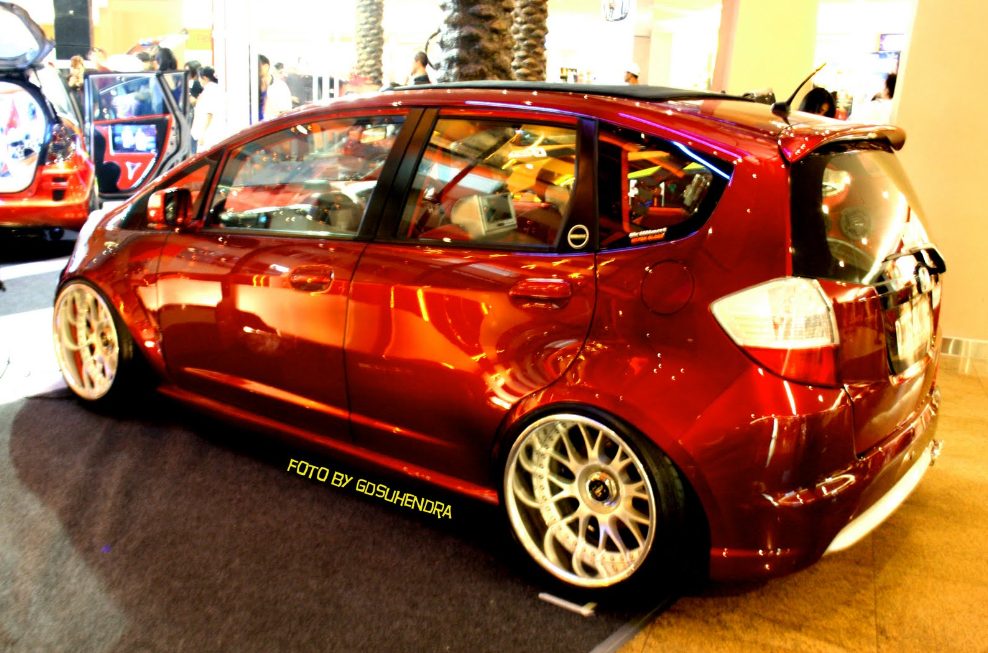  Foto  Modifikasi Mobil  Honda Jazz Ceper  Abis 