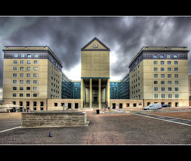 Centro Direzionale e commerciale Fontivegge a Perugia | Aldo Rossi | 1988