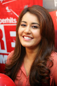 Raashi khanna latest glamorous stills-thumbnail-14