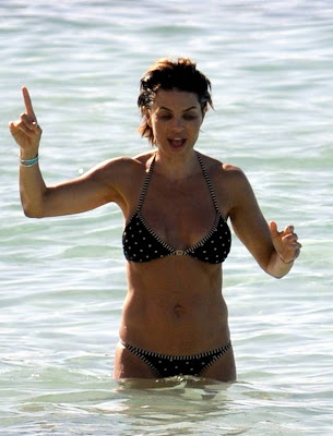 Lisa Rinna Still Hot In Bikini8