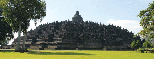 The Lost Ark: Arsitek Candi Borobudur dan Prambanan adalah 